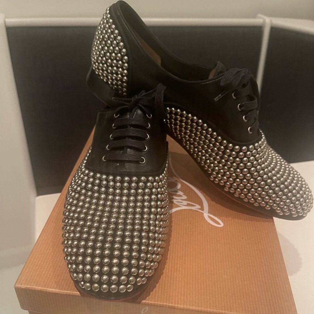 ❌SOLD❌Christian Louboutin Fred Clotus Flat size 40.5